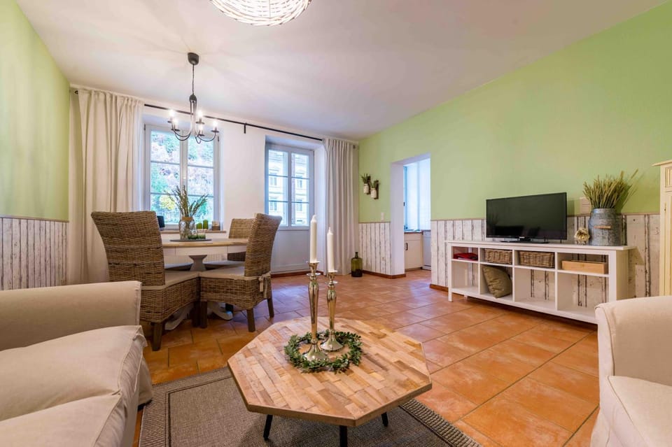 Villa Monsei - das Herzstück in Bad Schandau, top Lage, modern, mit Parkplatz! Apartment in Bad Schandau