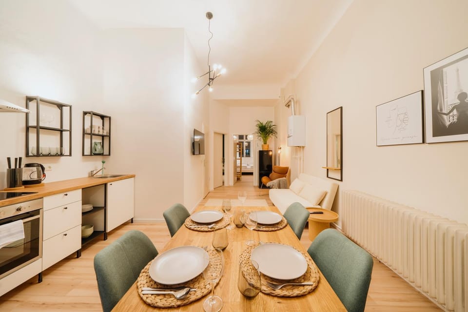 Kitchen or kitchenette, Living room, Dining area, oven, toaster