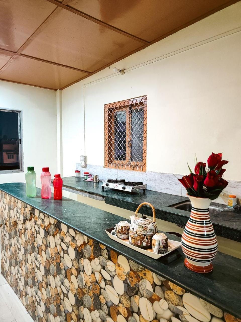 Tulip Inn - 2BHK Rooftop AC Near Kamakhya Apartment in Bangladesh