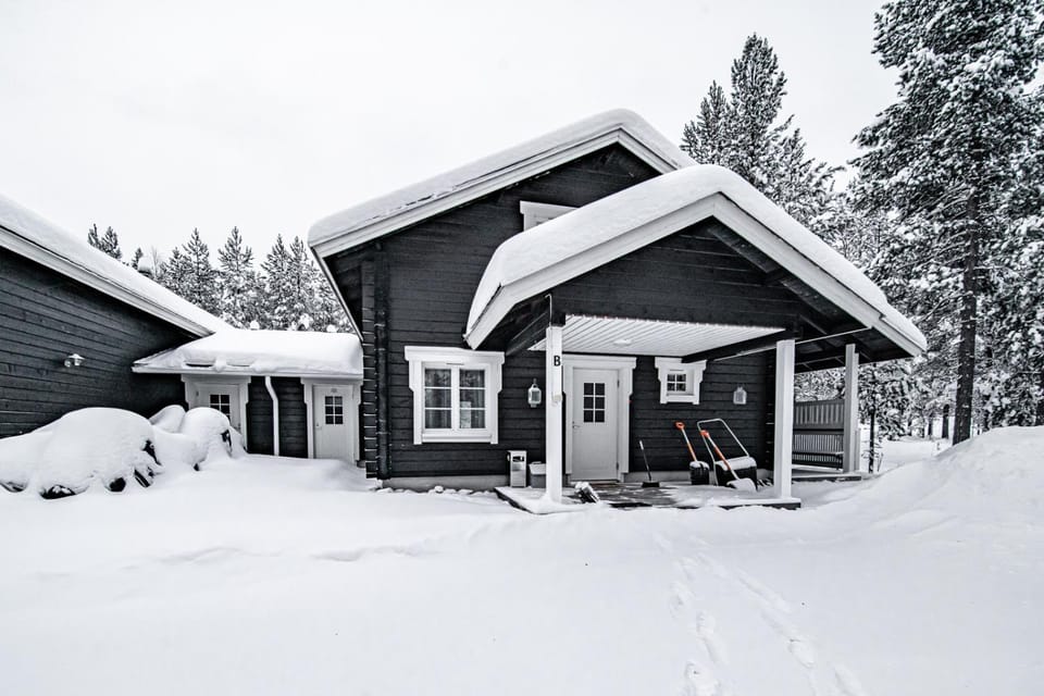 Property building, Day, Winter