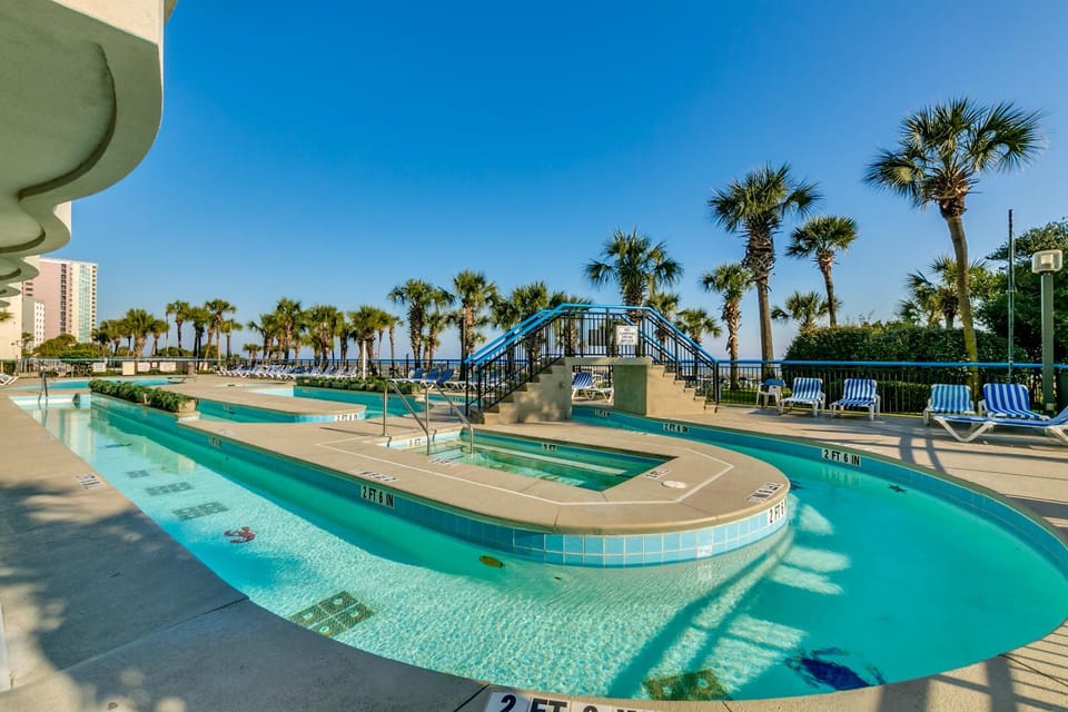 Pool view, Swimming pool