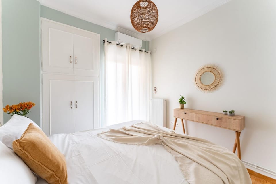 Bed, Photo of the whole room, Bedroom, wardrobe