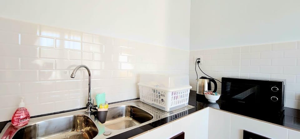 Sisters Real Escapes - Private Bedroom with Shared Bathroom Vacation rental in Thailand
