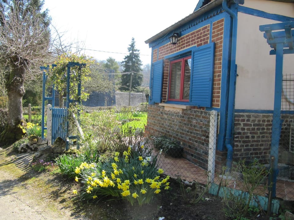 La Roseraie du Prieure Bed and Breakfast in Normandy