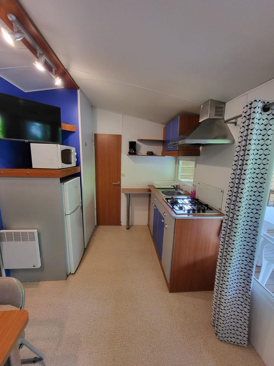 Kitchen or kitchenette, stove