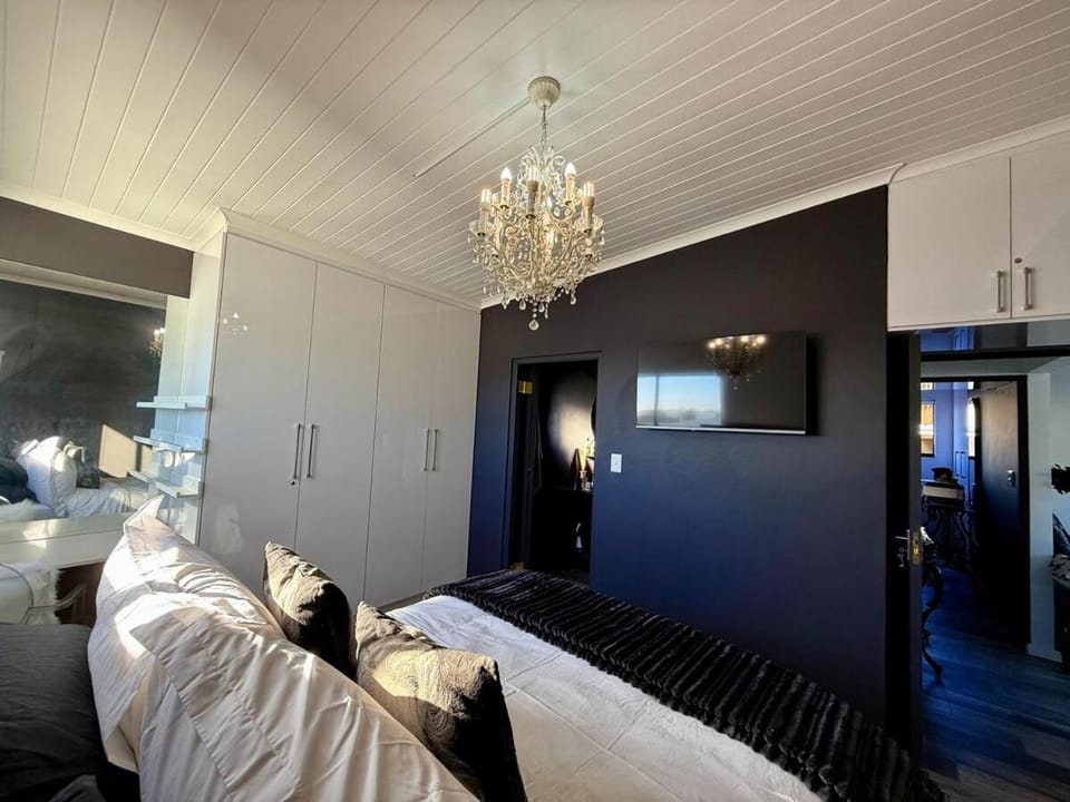 Dior Maison de Reve- Private Penthouse Apartment in Stellenbosch