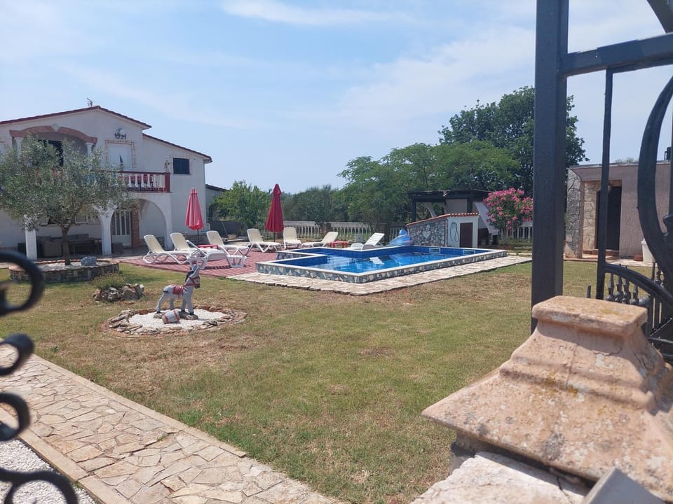 Property building, Garden view, Swimming pool