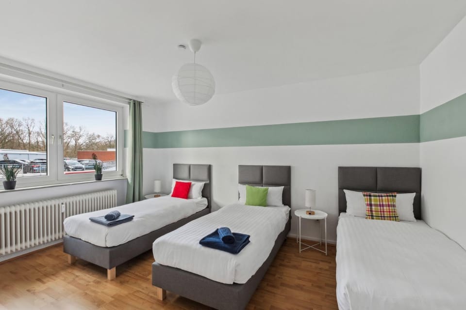 Bed, Photo of the whole room, Bedroom, internet, towels