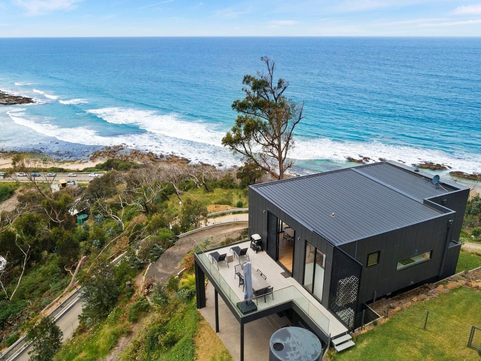 Property building, Nearby landmark, Day, Natural landscape, Bird's eye view, Beach, Sea view