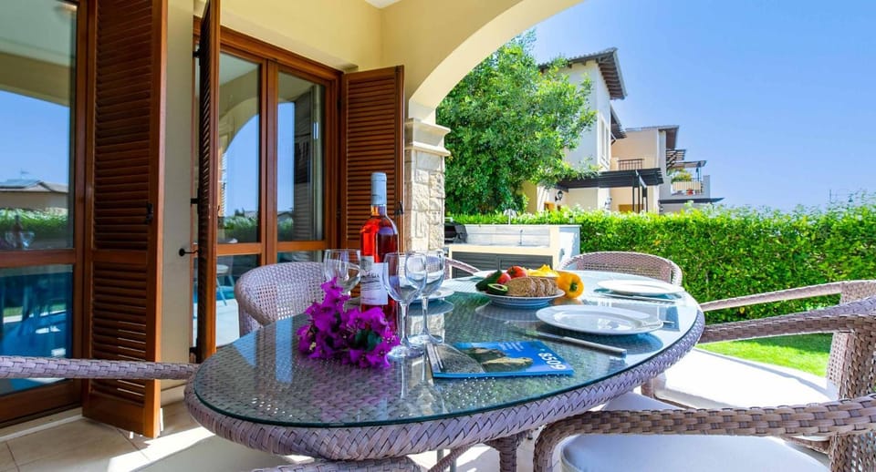 Patio, BBQ facilities, Balcony/Terrace, Other, Seating area, Dining area, Garden view