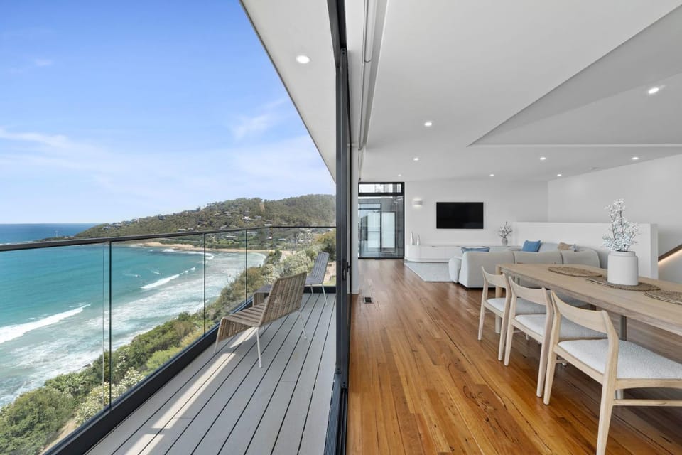 Natural landscape, View (from property/room), Balcony/Terrace, Living room, Seating area, Dining area, Beach, Sea view