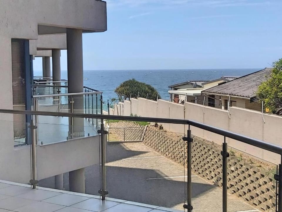 Blue Whale 1 Apartment in Margate