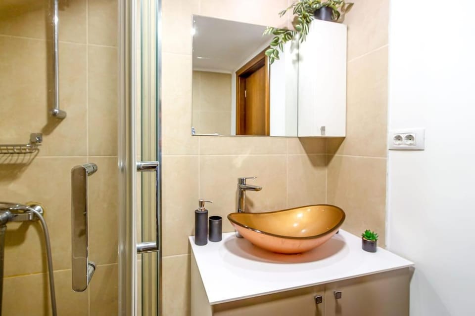 Cosy and tiny room Apartment in Bucharest