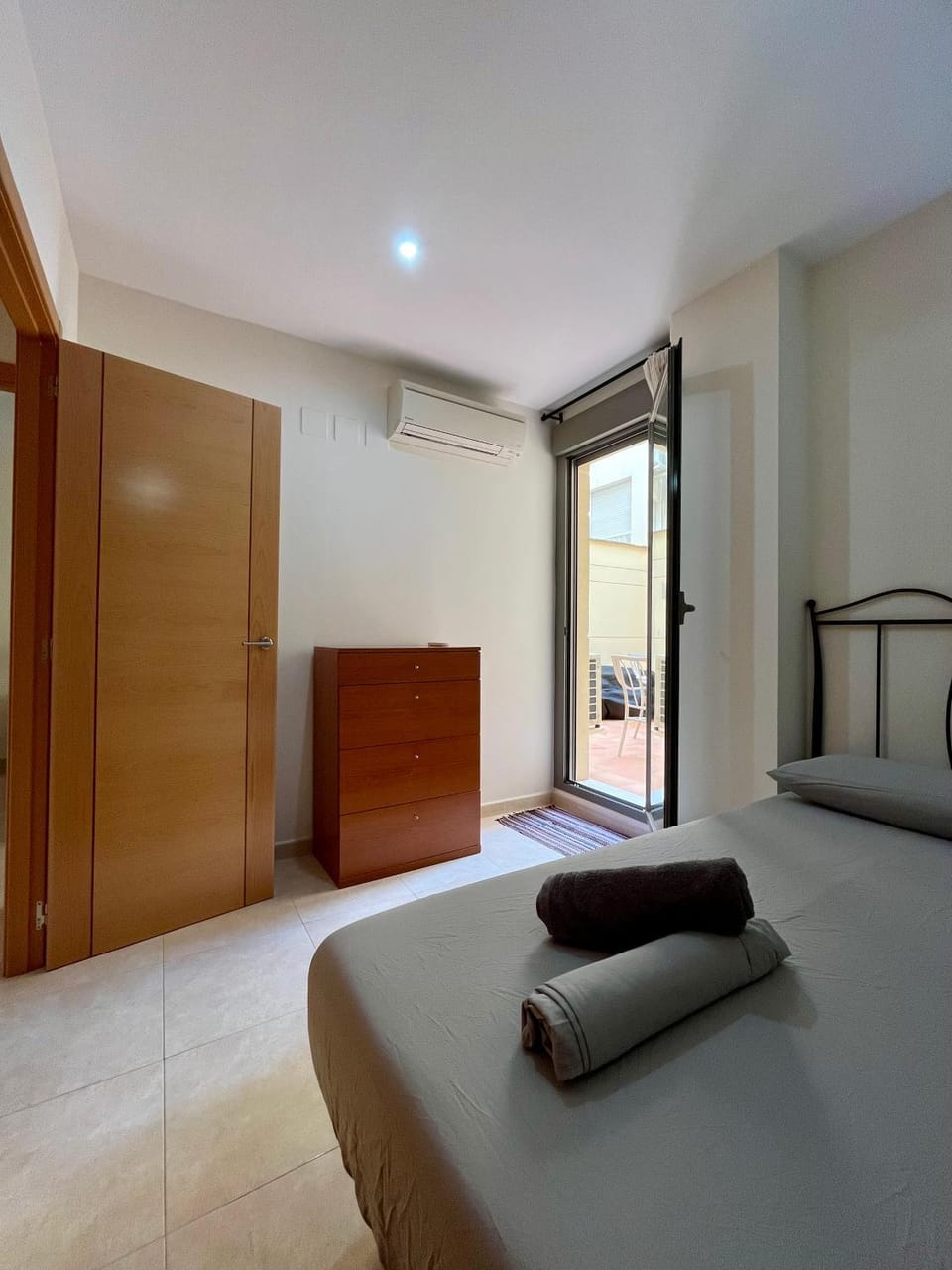 Bed, Photo of the whole room, Bedroom, towels, wardrobe