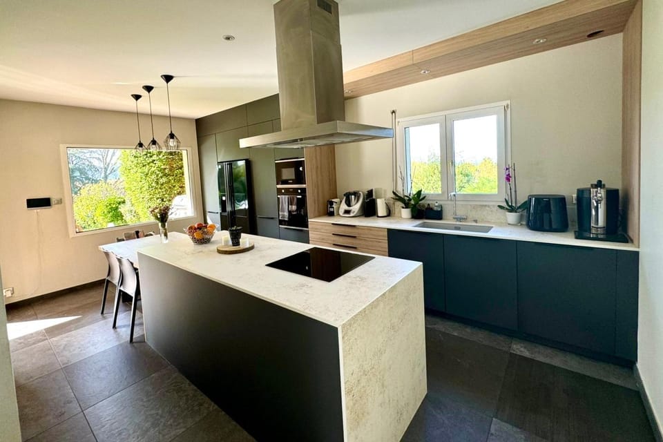 Villa Birdie - Belle maison avec piscine House in Auvergne-Rhône-Alpes