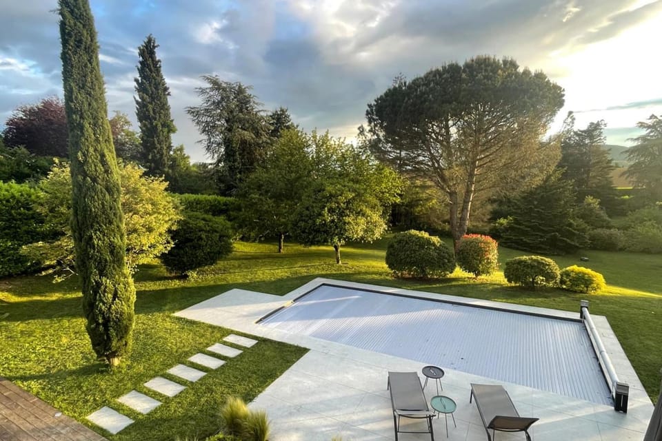 Villa Birdie - Belle maison avec piscine House in Auvergne-Rhône-Alpes