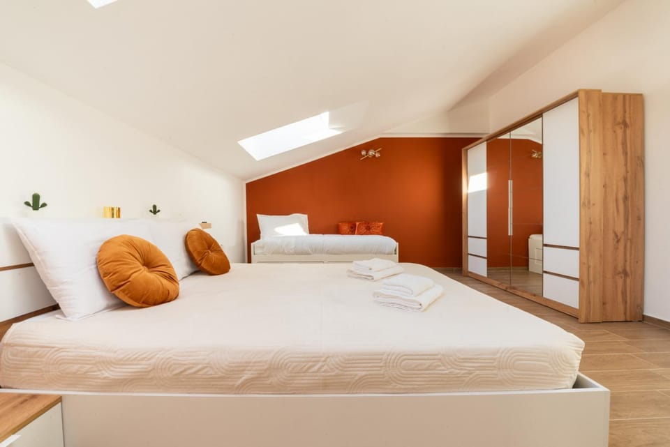 Exclusive Rooftop near Milano, Rho Fiera & MXP - 6 Guests Apartment in Lombardy
