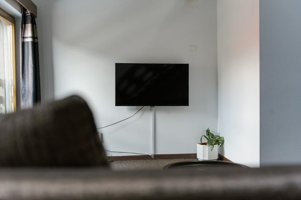 TV and multimedia, Seating area