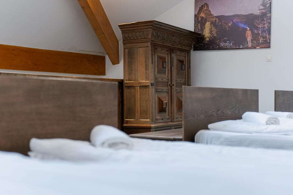 Bed, Bedroom, towels, wardrobe