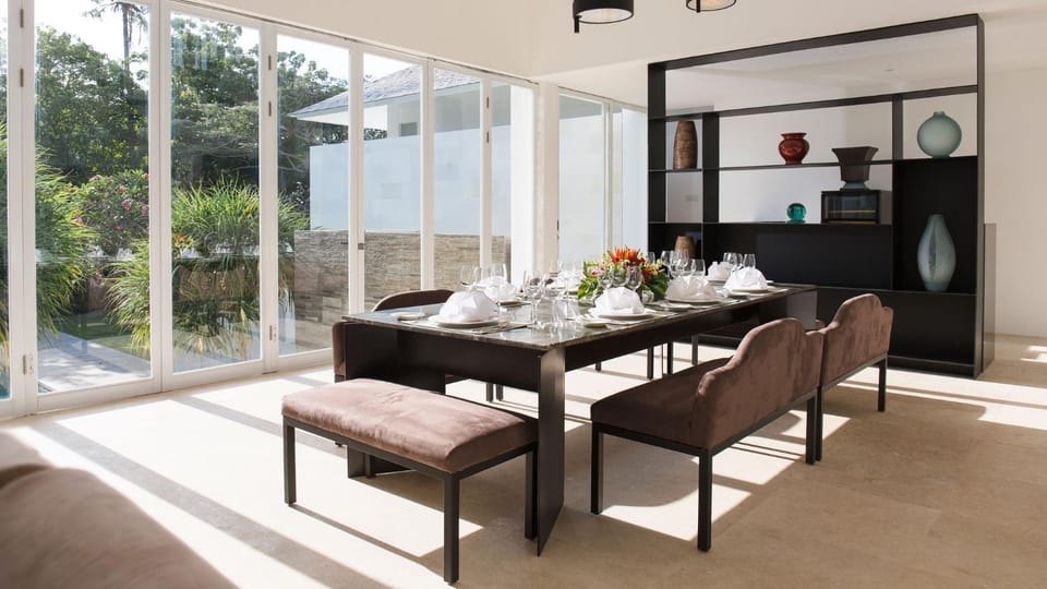 Seating area, Dining area