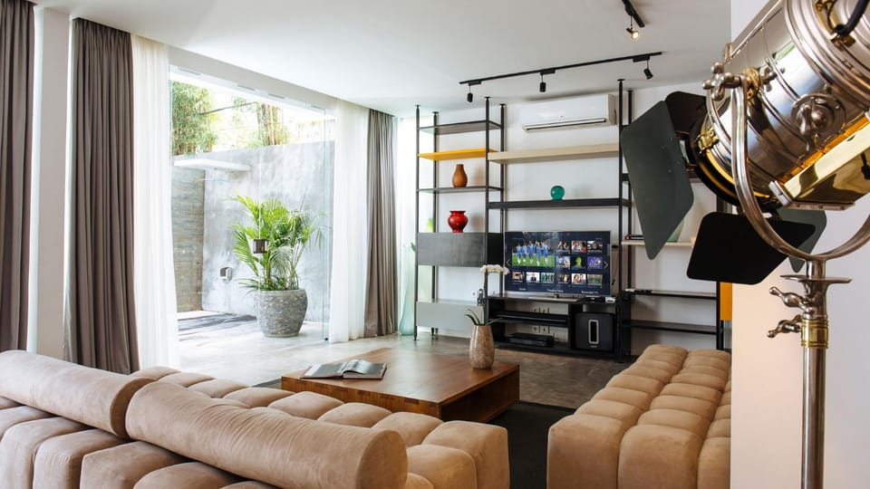 Communal lounge/ TV room, TV and multimedia, Living room, Seating area