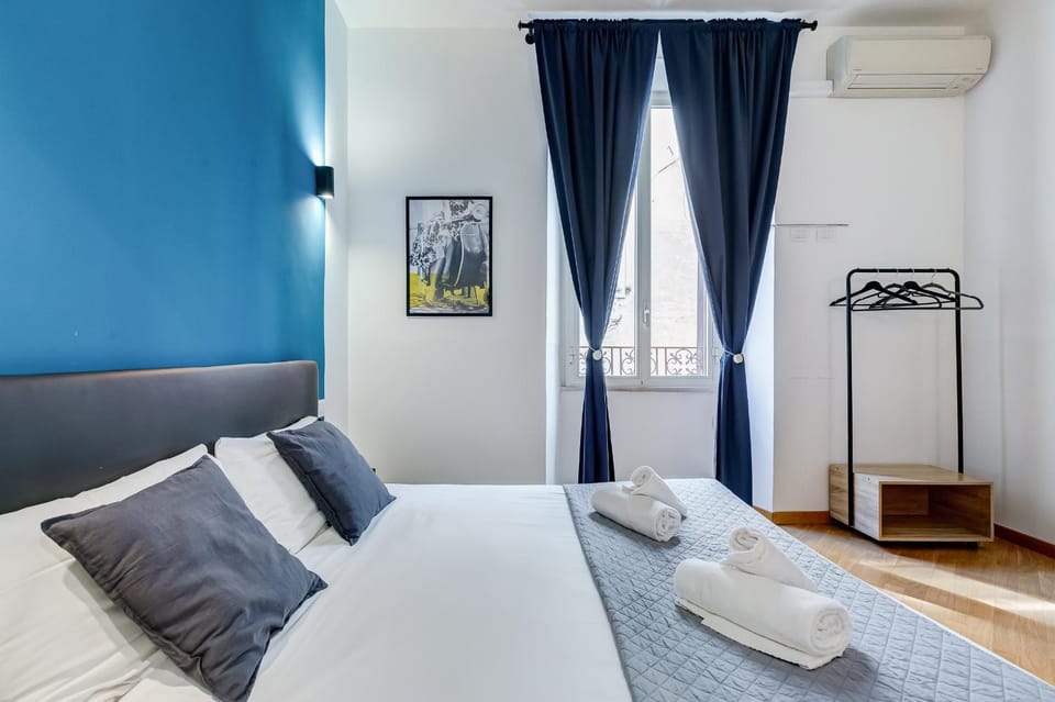 Bed, Photo of the whole room, Bedroom, towels, air conditioner
