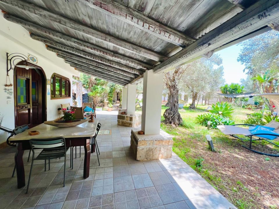 Patio, Garden, Dining area