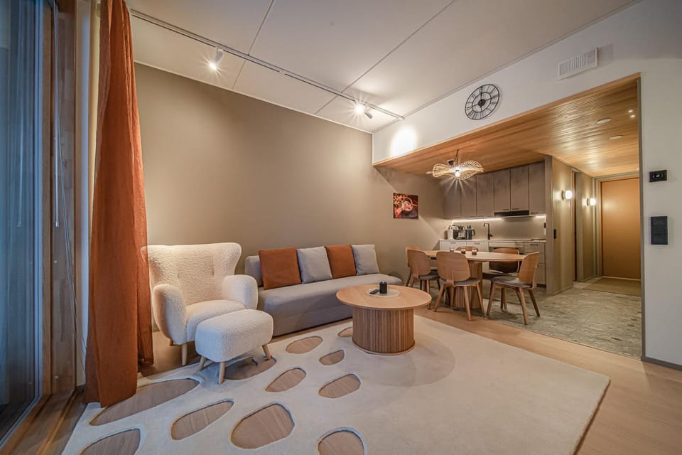 Living room, Dining area, heating, internet, kitchen