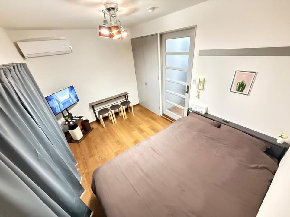 Bed, TV and multimedia, Photo of the whole room, Bedroom, air conditioner