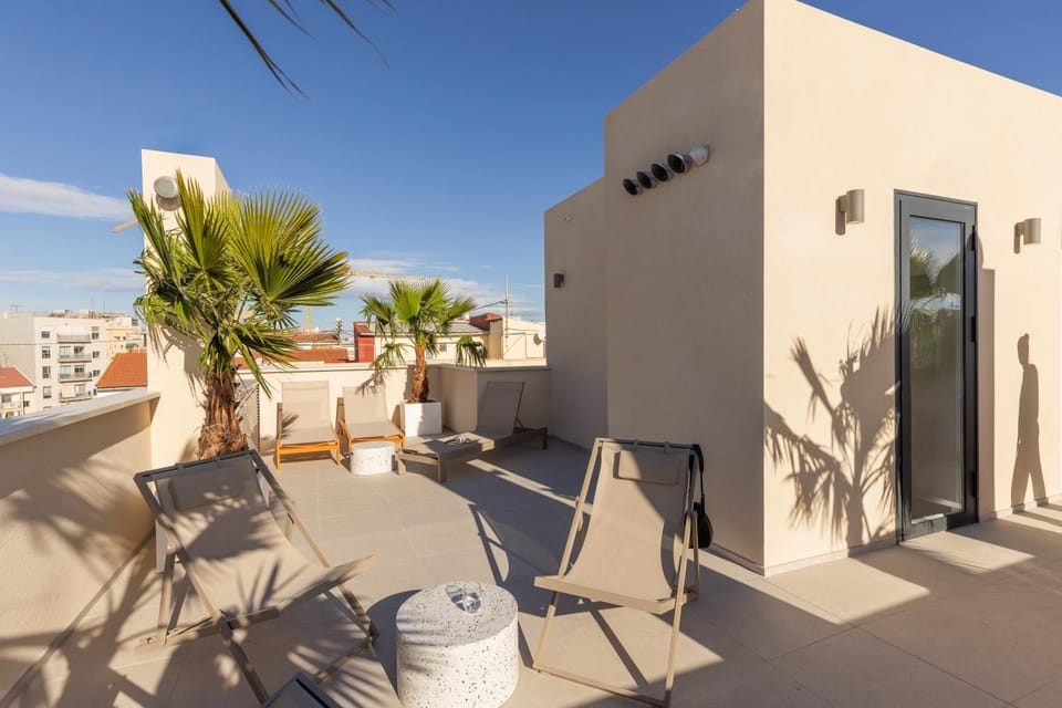Balcony/Terrace, Internal: Not applicable to any particular room