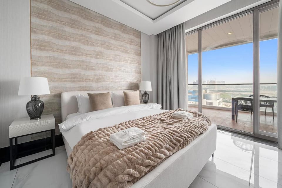 Business Bay 1BR Canal Views, Pool, Gym & Near Burj Khalifa Apartment in Dubai