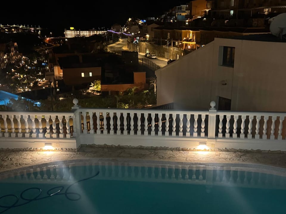 VILLA REX - Sun & Beach House in Comarca Sur
