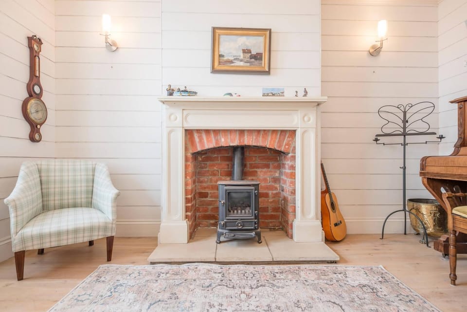 Sea Holly Cottage, Aldeburgh House in Aldeburgh