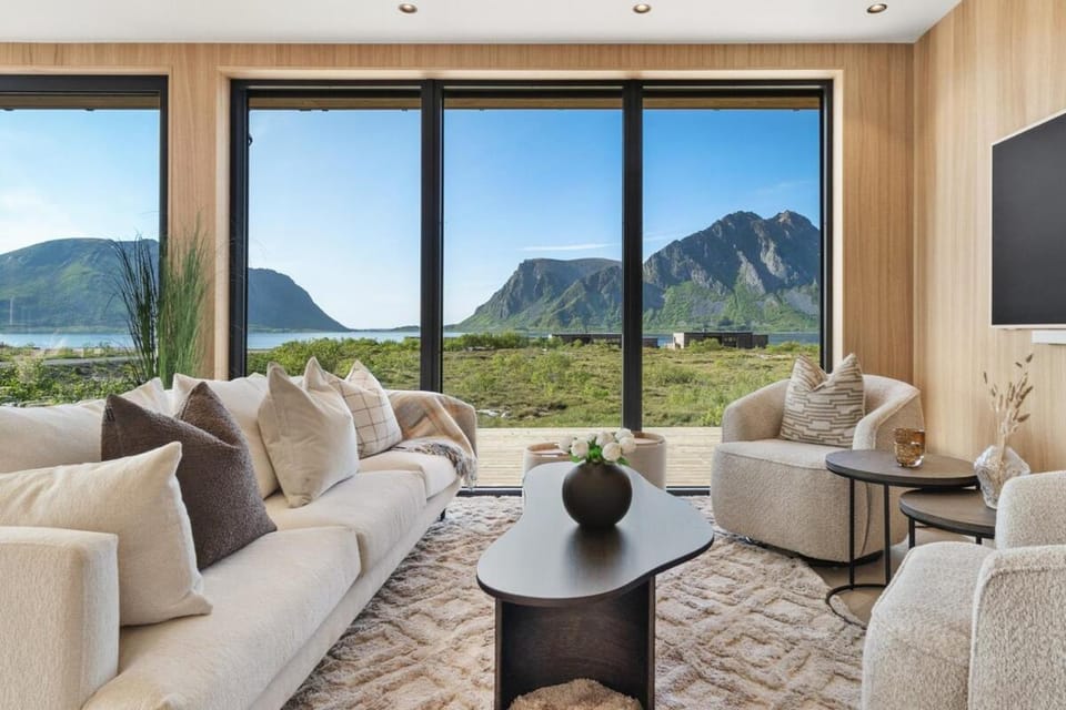 NEW! High end cabin Lofoten 6 Cabin in Lofoten