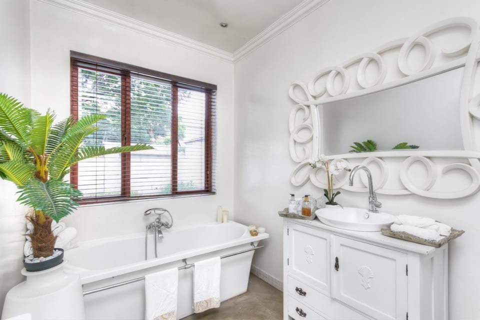 Bathroom, Bath