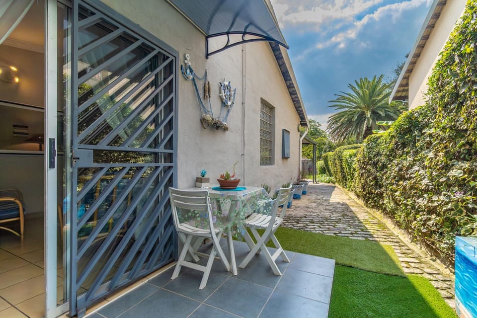 Chrissy's Corner Apartment in Sandton