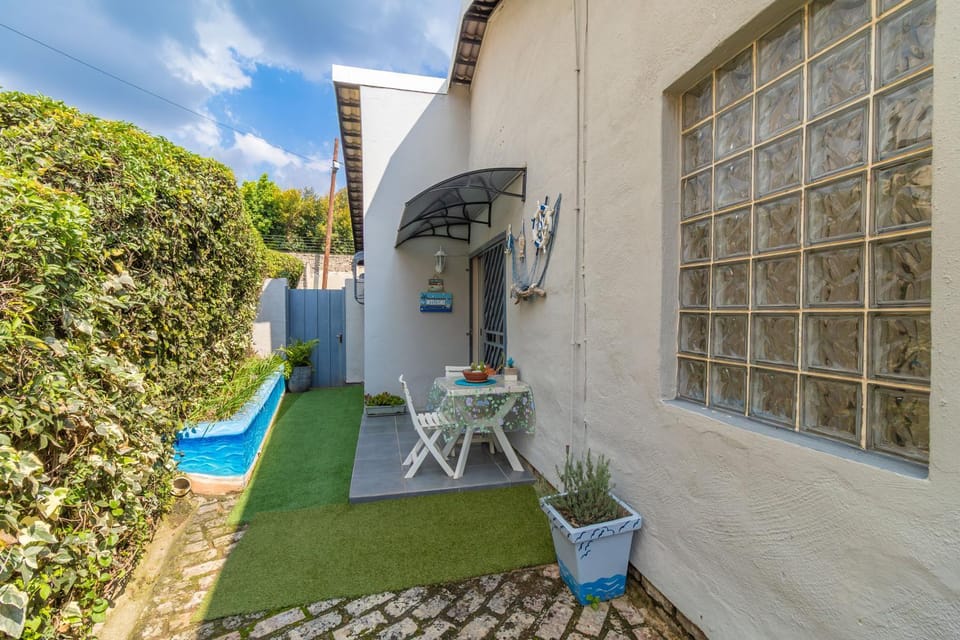 Chrissy's Corner Apartment in Sandton