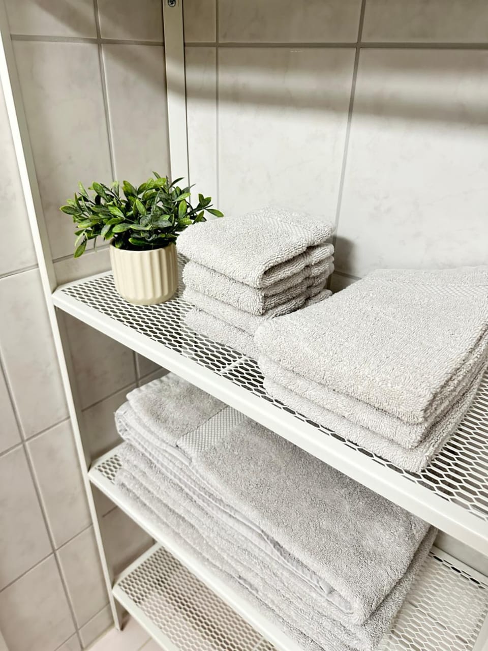 Bathroom, towels