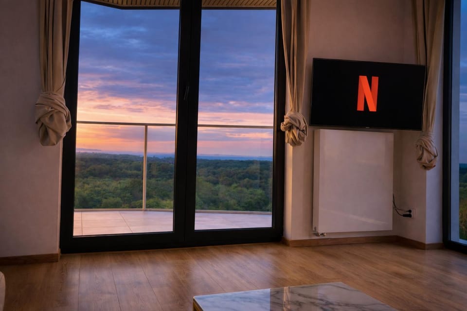 Natural landscape, TV and multimedia, View (from property/room), Balcony/Terrace, Living room, Evening entertainment, Sea view, Entertainment