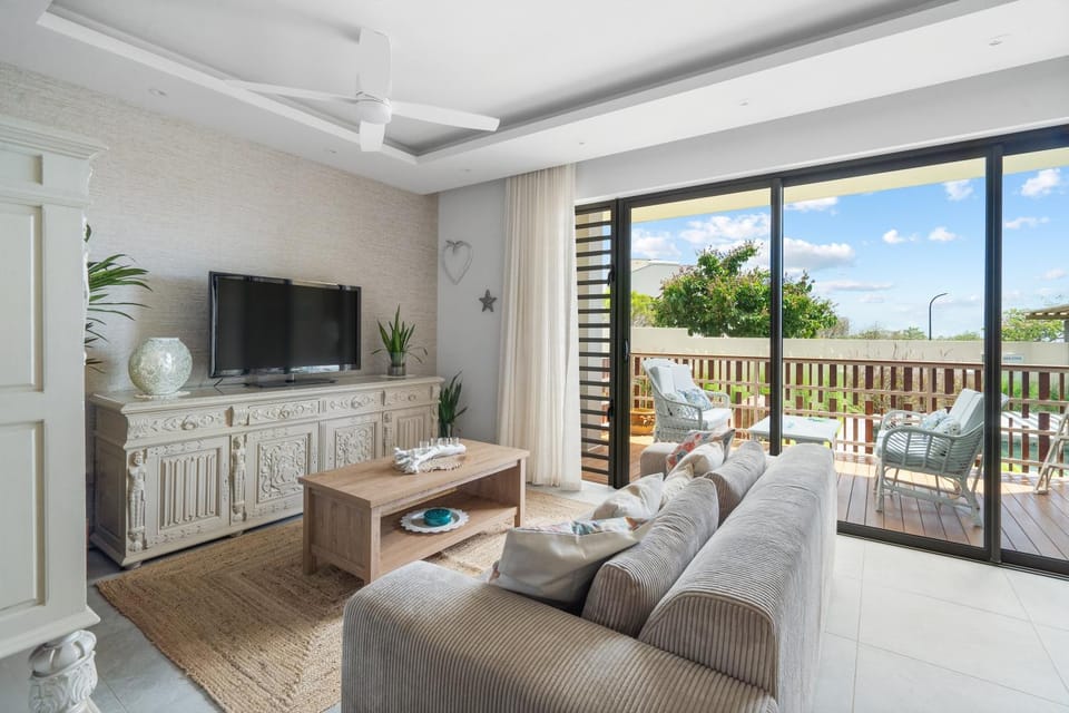 TV and multimedia, Balcony/Terrace, Living room
