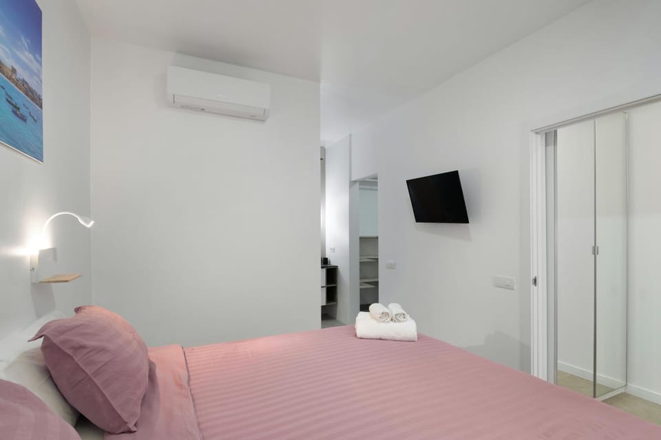 Living room, Bedroom