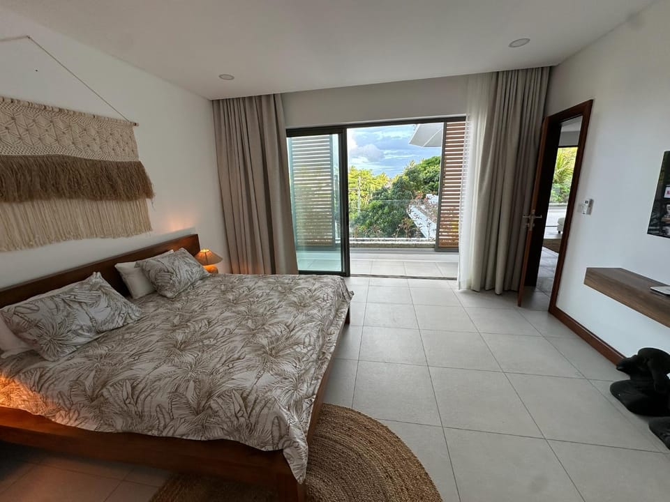 Bed, View (from property/room), Balcony/Terrace, Photo of the whole room, Bedroom