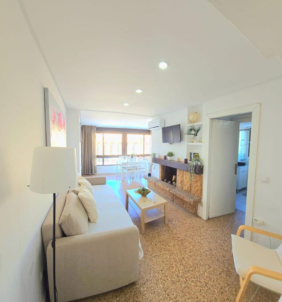 Nogalera Rainbow 2-bedroom apartment, Pool and parking BY NAMASTE ELITE Apartment in Torremolinos