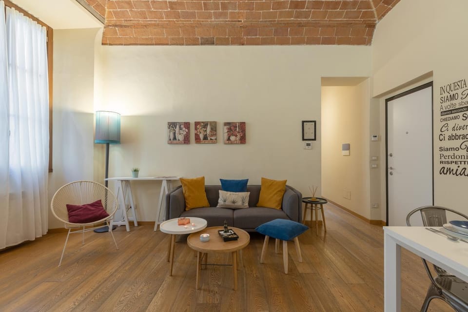 Residenza Storica 18 min Di Treno Per Firenze Apartment in Prato