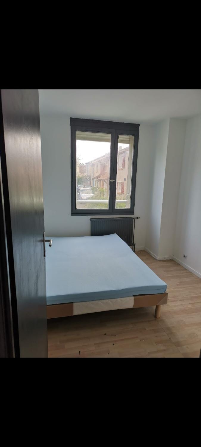 Bel Bedroom Apartment in Cergy