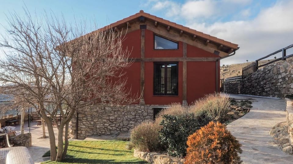 El Chiscón de la Hoya House in Community of Madrid
