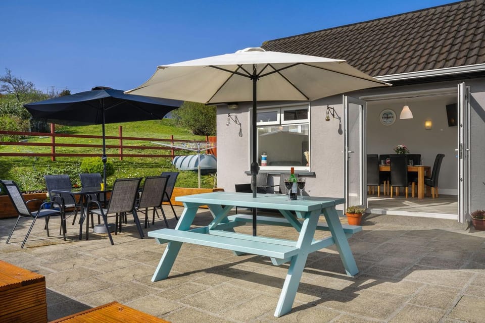 Patio, Seating area, Dining area