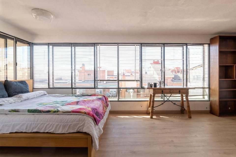 Bed, Living room, Photo of the whole room, Bedroom