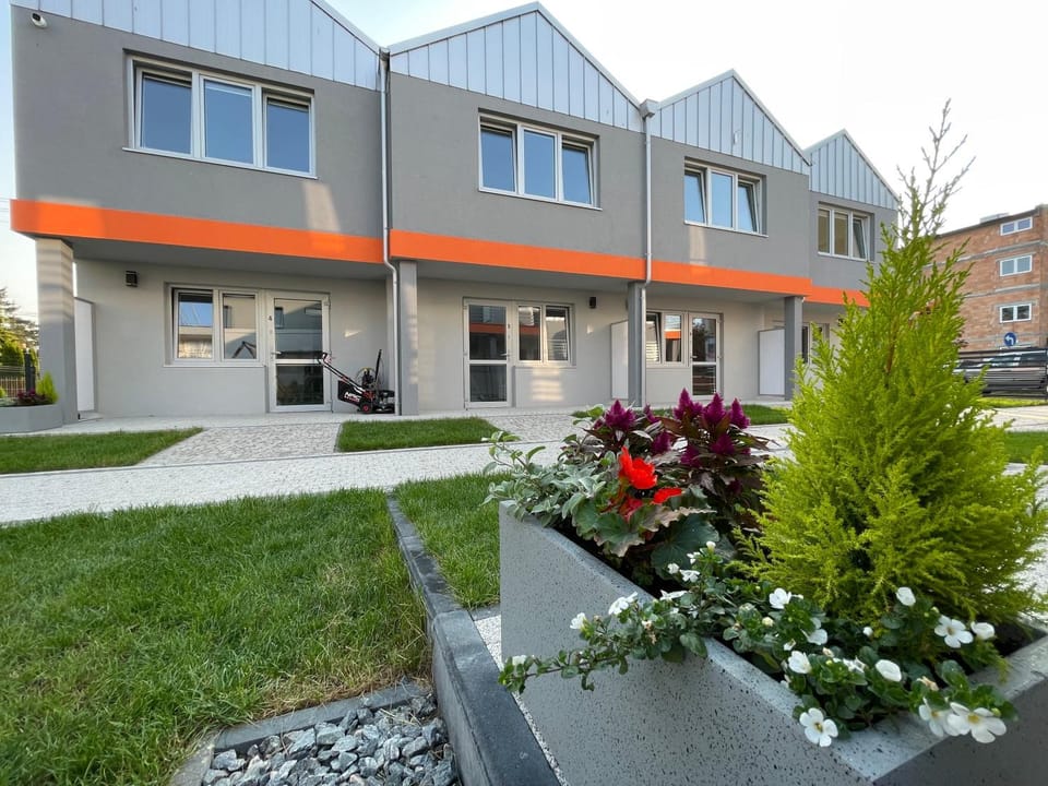 Property building, Garden