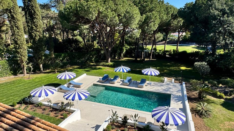 Garden, Garden view, Pool view, Swimming pool, sunbed